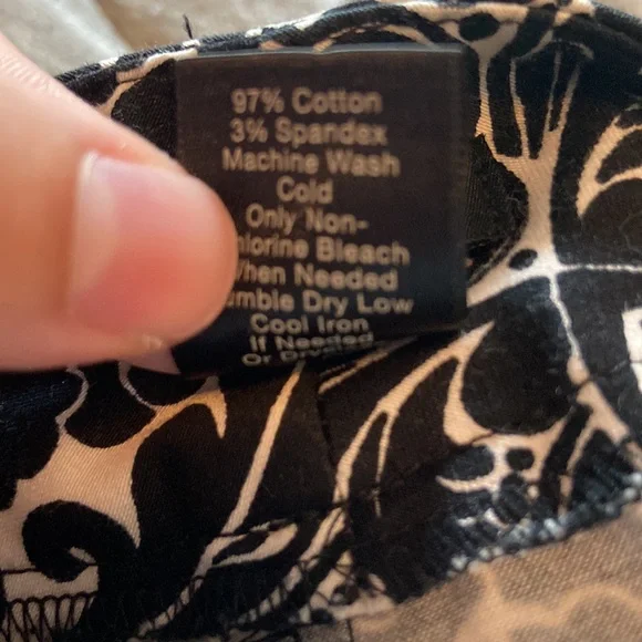 Ann Taylor black and white patterned slacks in women’s size 18 - Picture 8 of 8